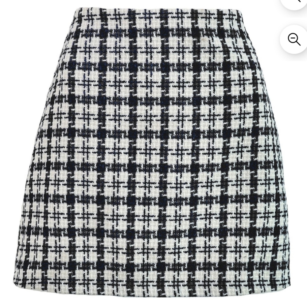 Classic Black and White Plaid Skirt